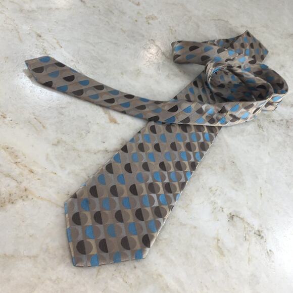 BCBG ATTITUDE SILK TIE ( EXTRA-LONG) - Picture 7 of 11